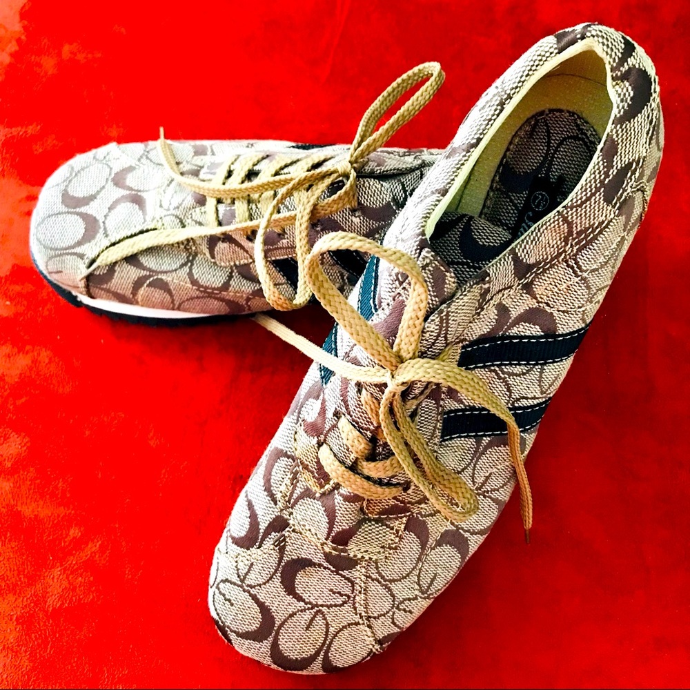 New SUMMER RIO Status Print Y2K Sneakers Size 7.5